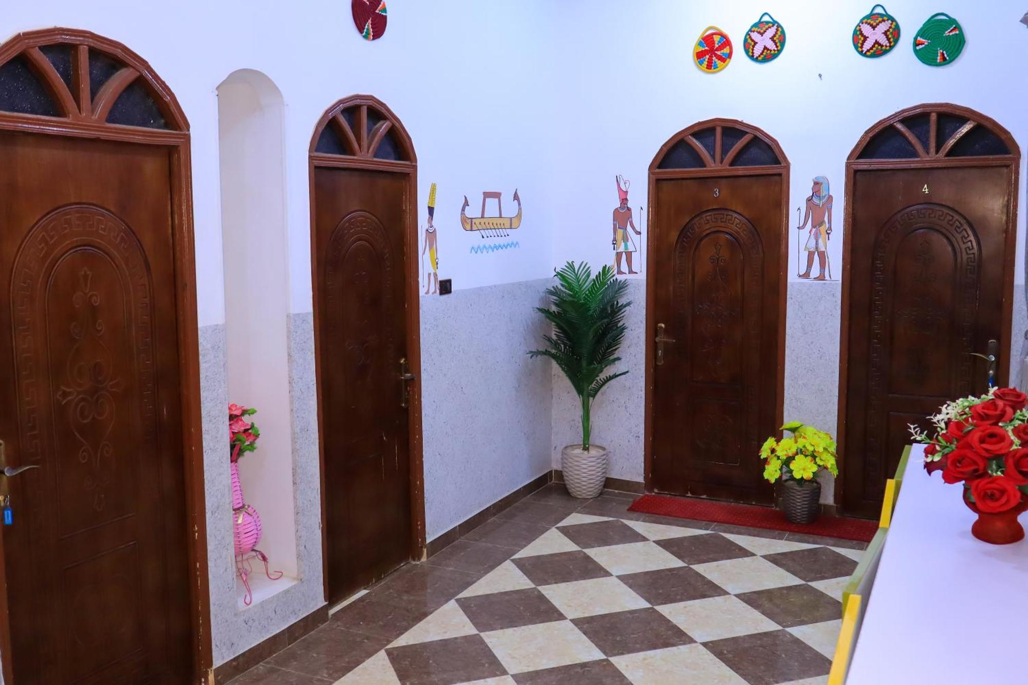 Hotel Bayt Zaina - Nubian Hospitality House à Assouan Extérieur photo