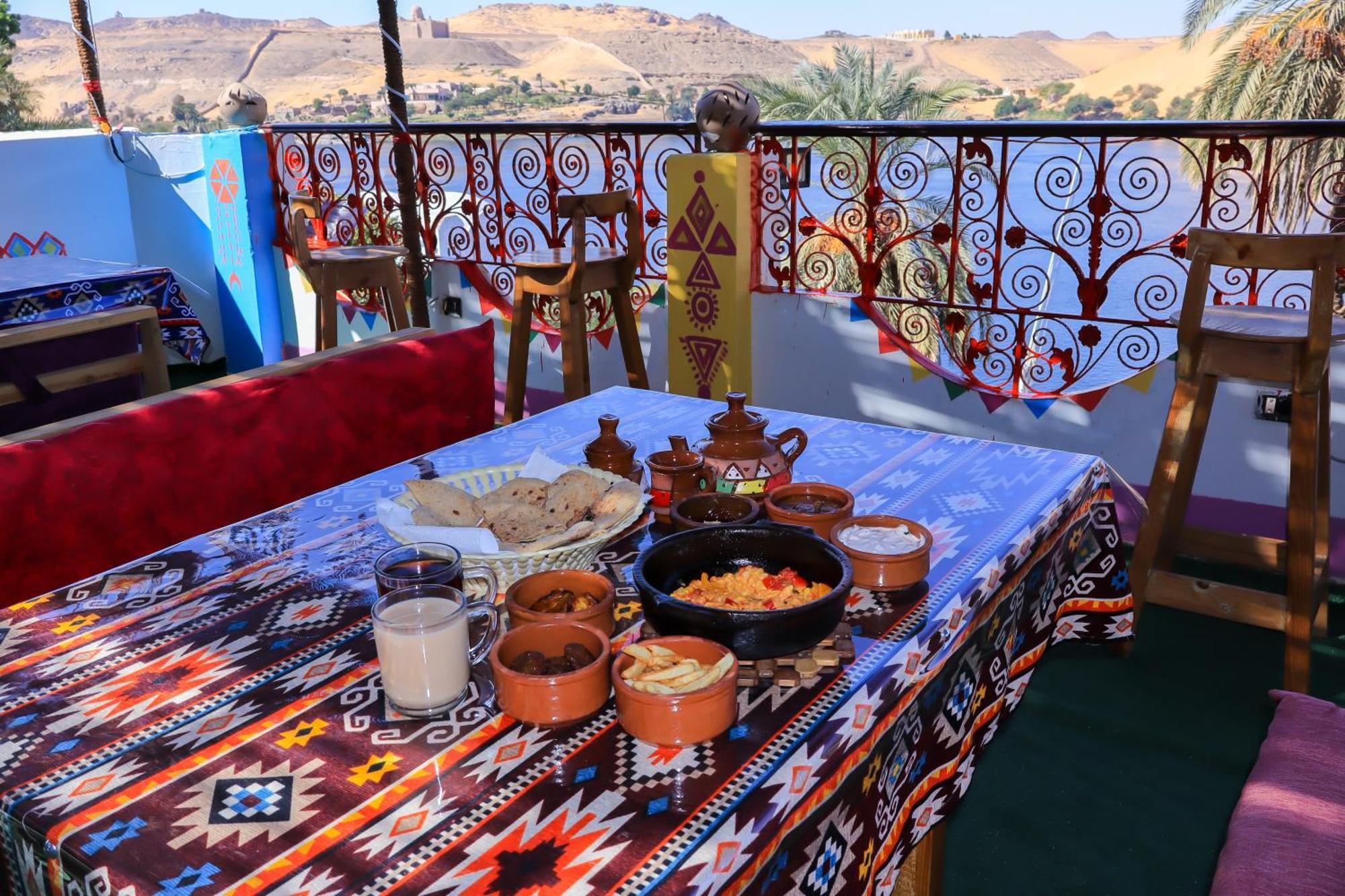 Hotel Bayt Zaina - Nubian Hospitality House à Assouan Extérieur photo